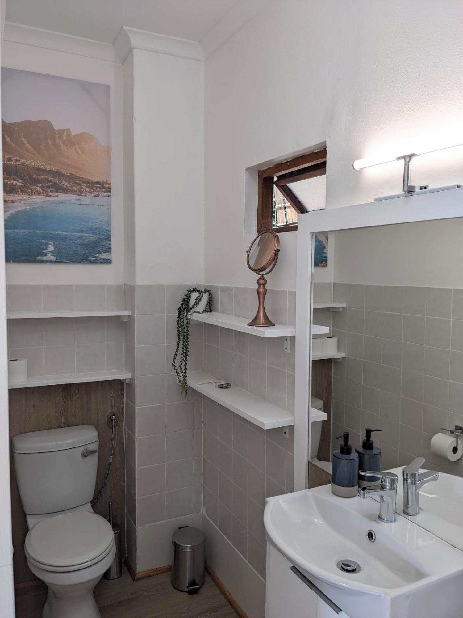 Above The Sea Apartment Fish Hoek Bilik gambar