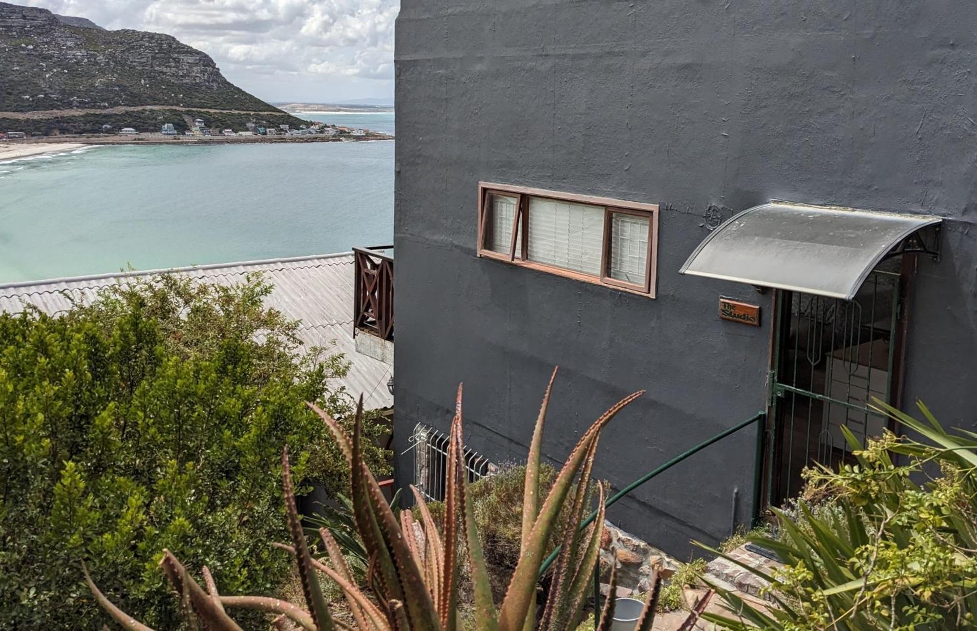 Above The Sea Apartment Fish Hoek Bilik gambar